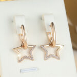 Five-pointed Star Hollow Micro-inlaid White Diamond Ear Clip - Image 4