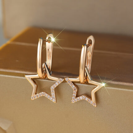 Five-pointed Star Hollow Micro-inlaid White Diamond Ear Clip